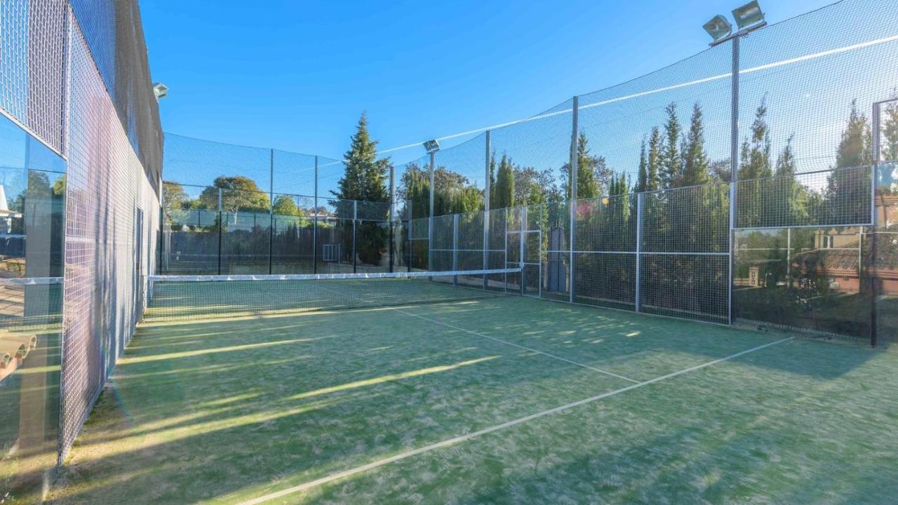 Casa Con Pista De Padel Castilblanco De Arroyos By Ruralidays Сasa de vacaciones